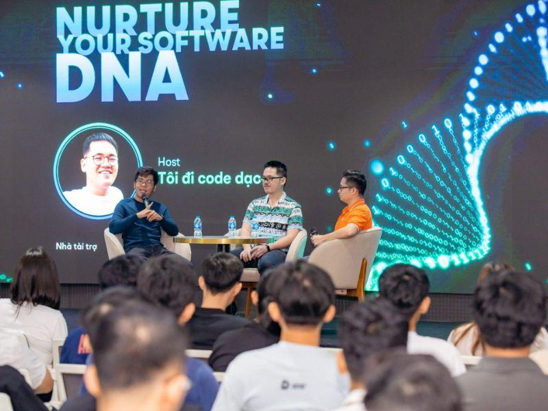 Coolmate dành tặng nhiều phần quà cho khách mời của buổi offline “Nuture your Software DNA”