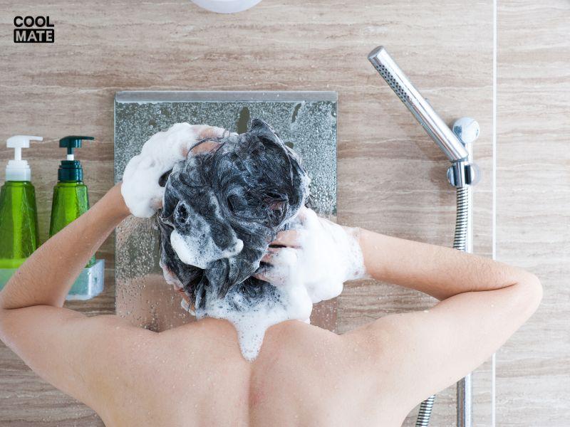 Gội đầu bằng nước lạnh
