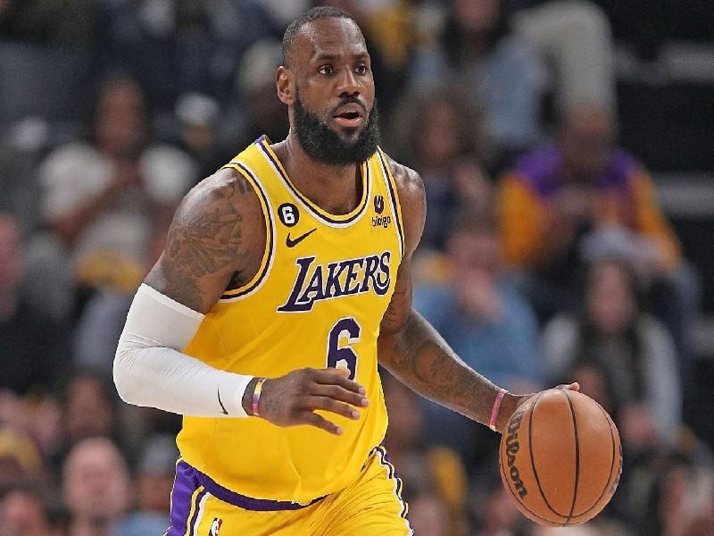 LeBron James - cầu thủ NBA tài năng