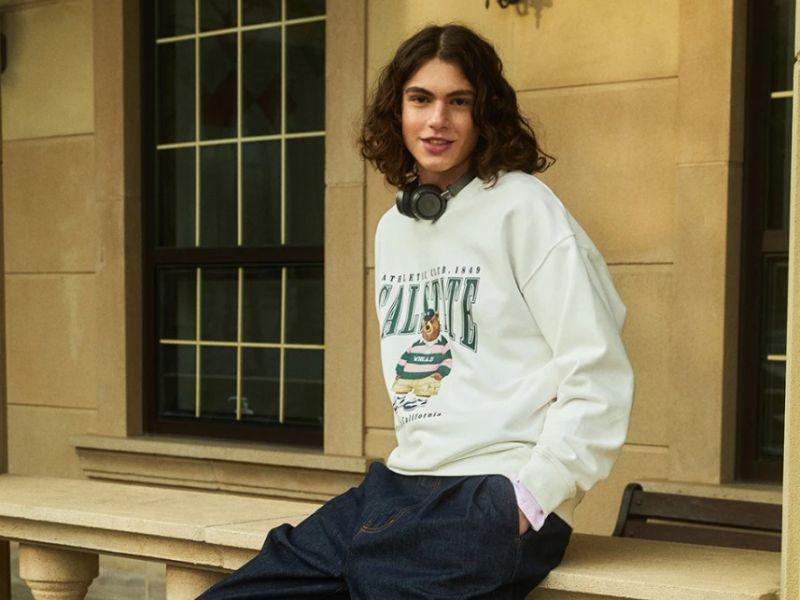 Hài hòa màu sắc khi phối sweater