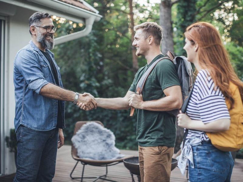 Top 30+ món quà ra mắt nhà bạn gái chiếm trọn cảm tình nhà người yêu