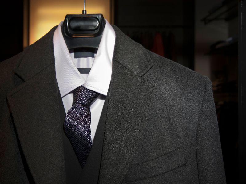 Hướng dẫn cách đo chọn kích thước áo vest nam chuẩn