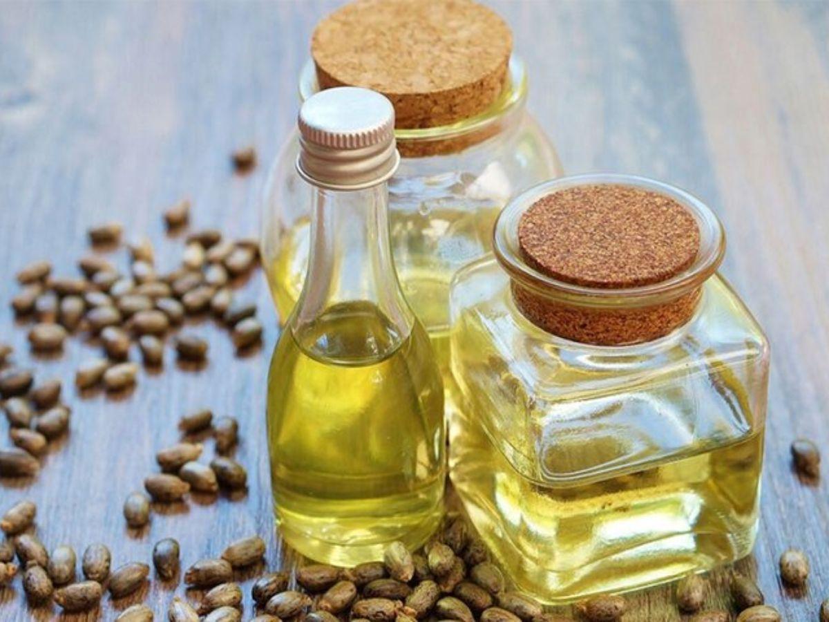 Trị phồng rộp chân khi chạy với dầu thầu dầu. Nguồn: Internet