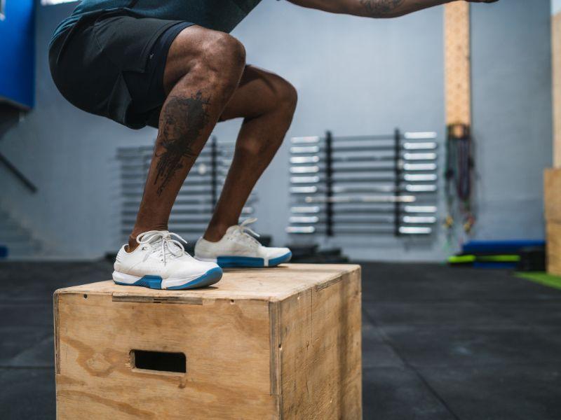 Box Jumps là một bài tập plyometric (bài tập bật nhảy)