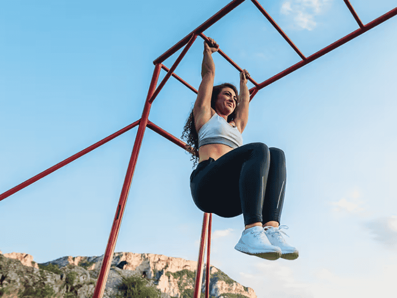 Treo Người Nâng Chân Gập Gối (Hanging Knee Raises)