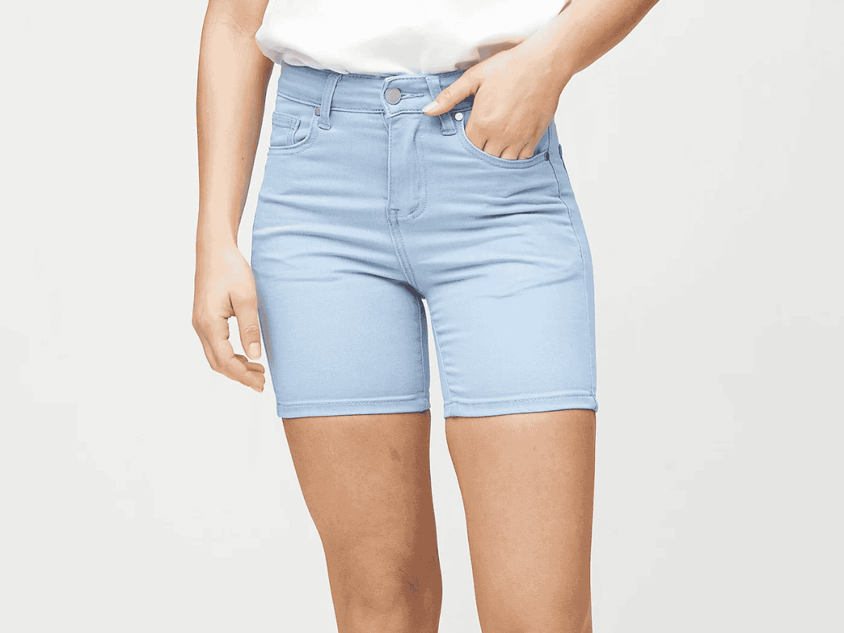 Nên chọn size vừa vặn khi chọn skinny shorts