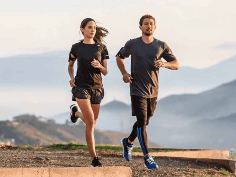 Thời gian chạy 5km trung bình là bao nhiêu?