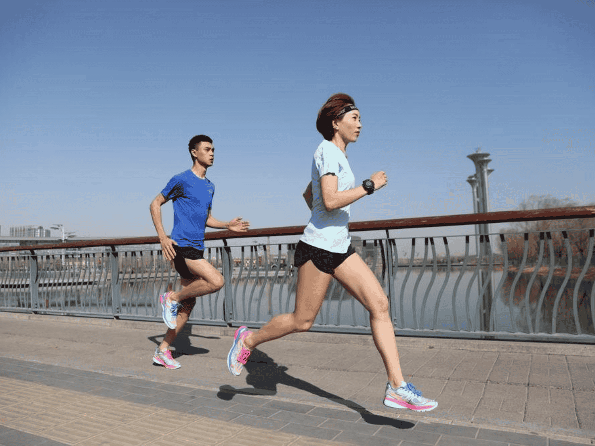 Chạy bền đều đặn sẽ giúp giảm cân và nâng cao tuổi thọ