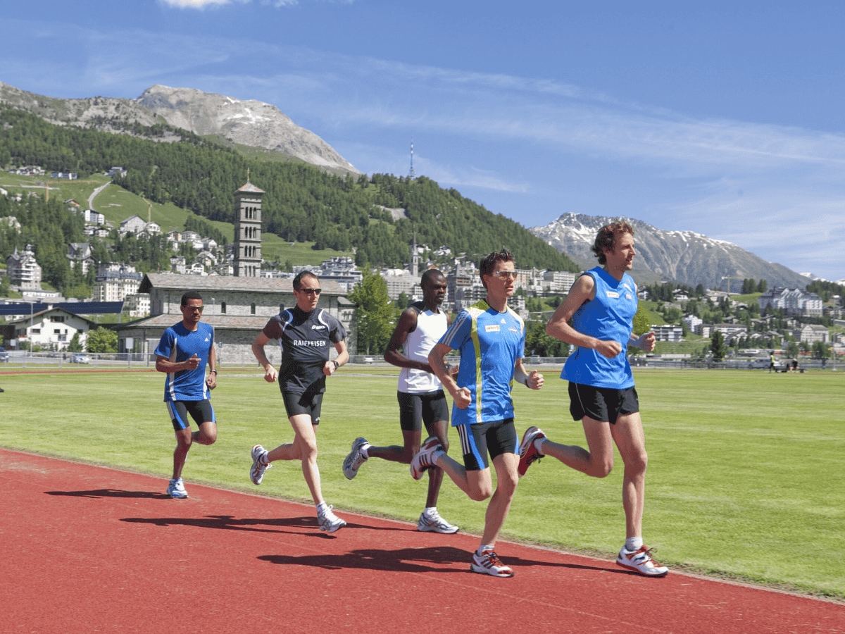 Sau khi chạy xong thì nhất định không được ngồi xuống ngay