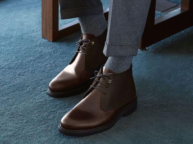 Chukka Boots hiện đại nhưng cổ điển