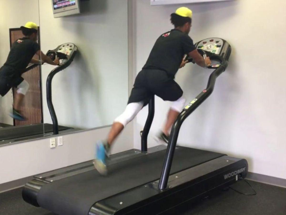 Cách thực hiện bài tập với máy chạy bộ dạng Treadmill Push