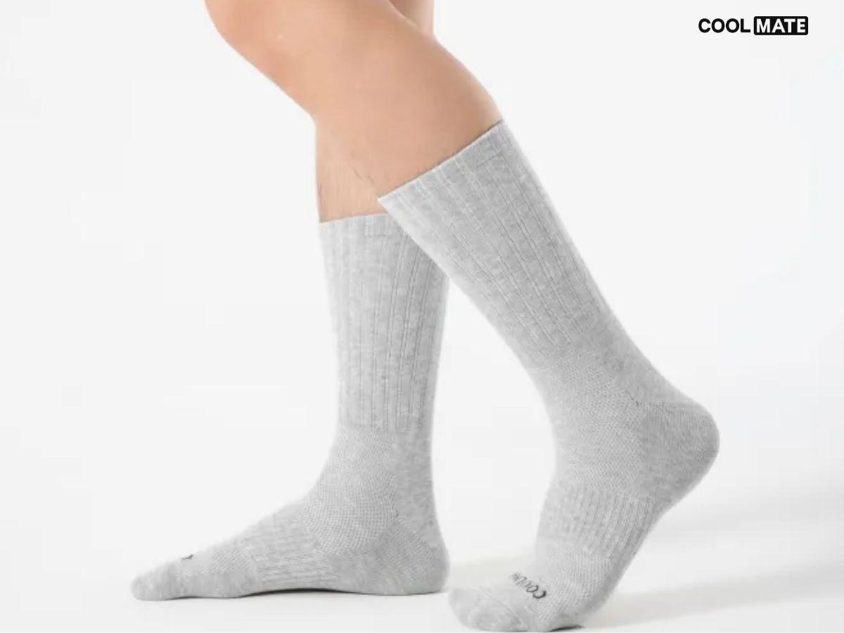 Tất thể thao cổ dài