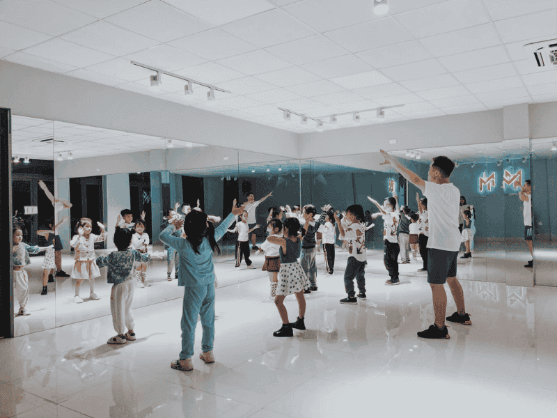 MM Dance Studio được yêu thích bởi phong cách dạy chuyên nghiệp
