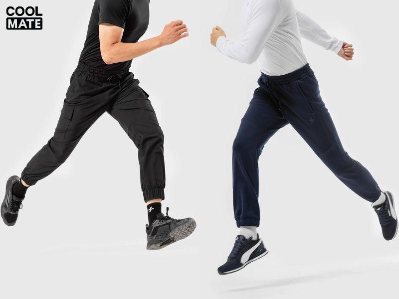 Áo ngắn tay hoặc áo dài tay và quần jogger