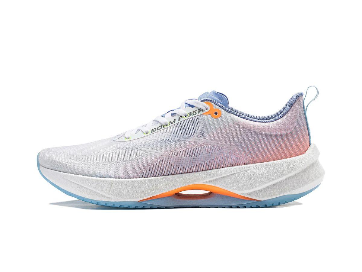 Li-ning với tiêu chí cao về thời trang chạy bộ