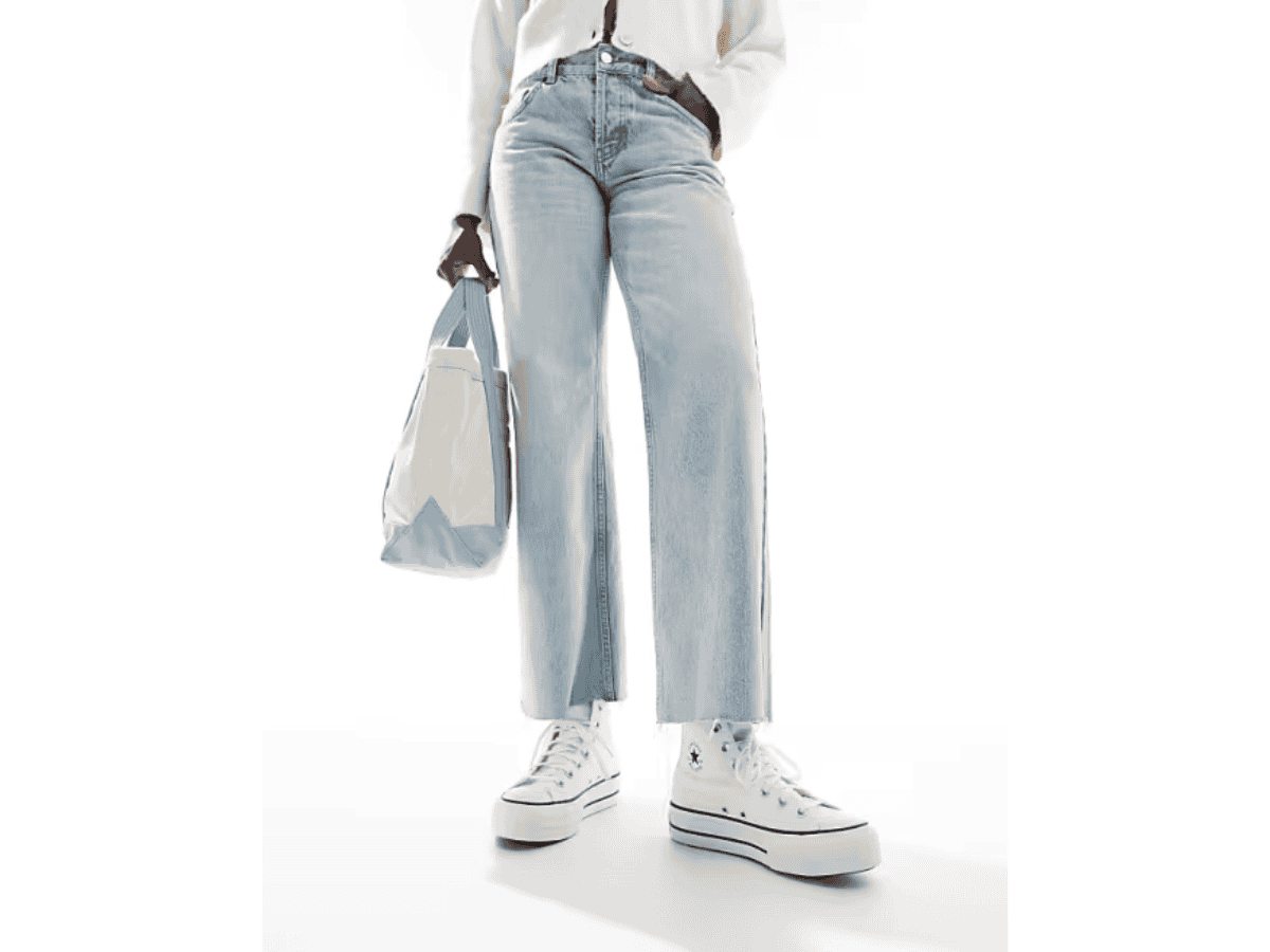 Phối Converse với quần jeans ống rộng