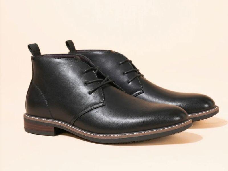 Desert boots dễ phối với nhiều loại trang phục