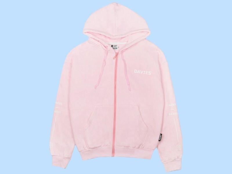Áo hoodie là một trong những dòng sản phẩm chủ đạo của Davies