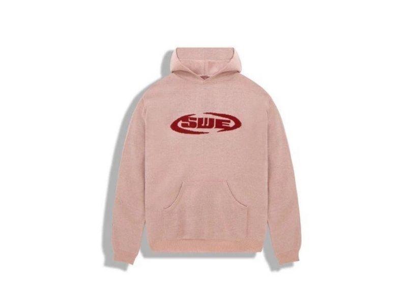 Áo hoodie hồng của SWE 