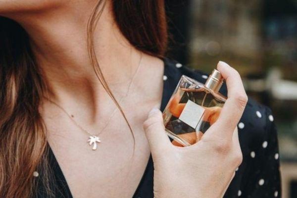 Bản dupe nước hoa có giá thành thấp hơn