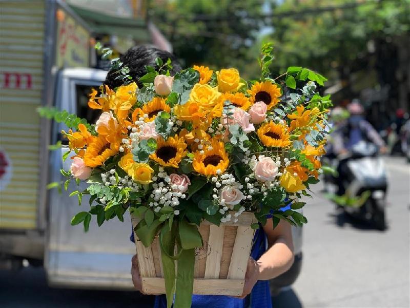 Lẵng hoa ý nghĩa tặng cô giáo ngày 8/3