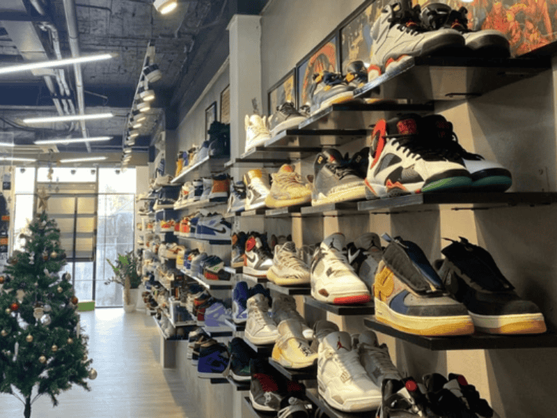 shop-giay-sneaker-tp-hcm