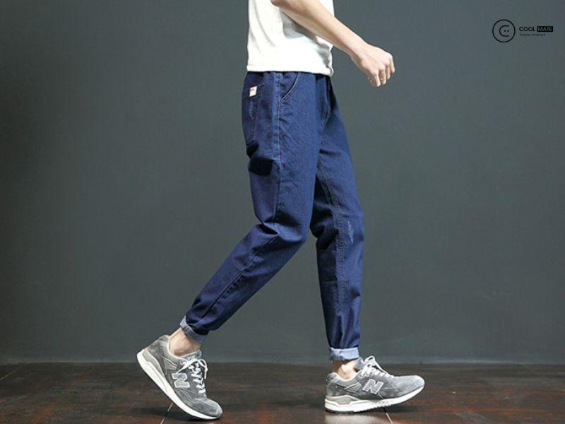 Quần jeans nam lưng thun cũng rất đứng form và lên dáng chuẩn