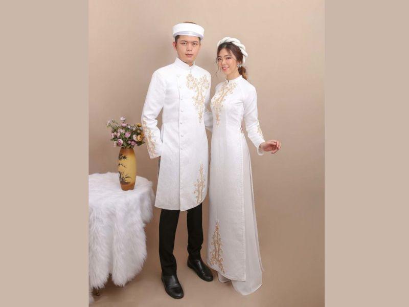 &Aacute;o d&agrave;i nam c&aacute;ch t&acirc;n gấm trắng 