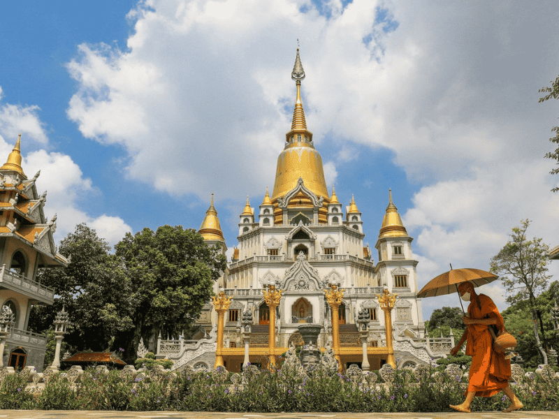 Những nguyên tắc khi thăm quan cảnh chùa