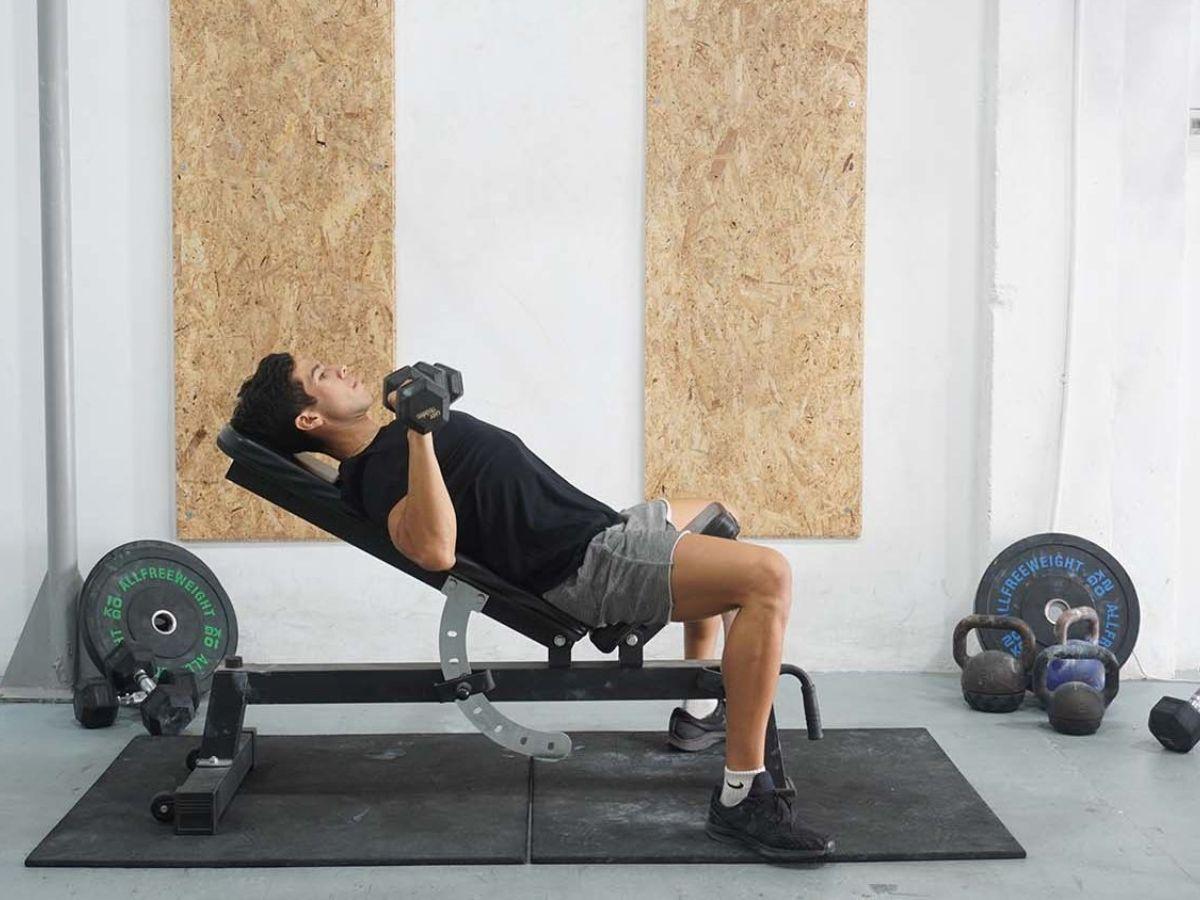 Bài tập đẩy ngực trên với tạ đơn Incline Dumbbell Press