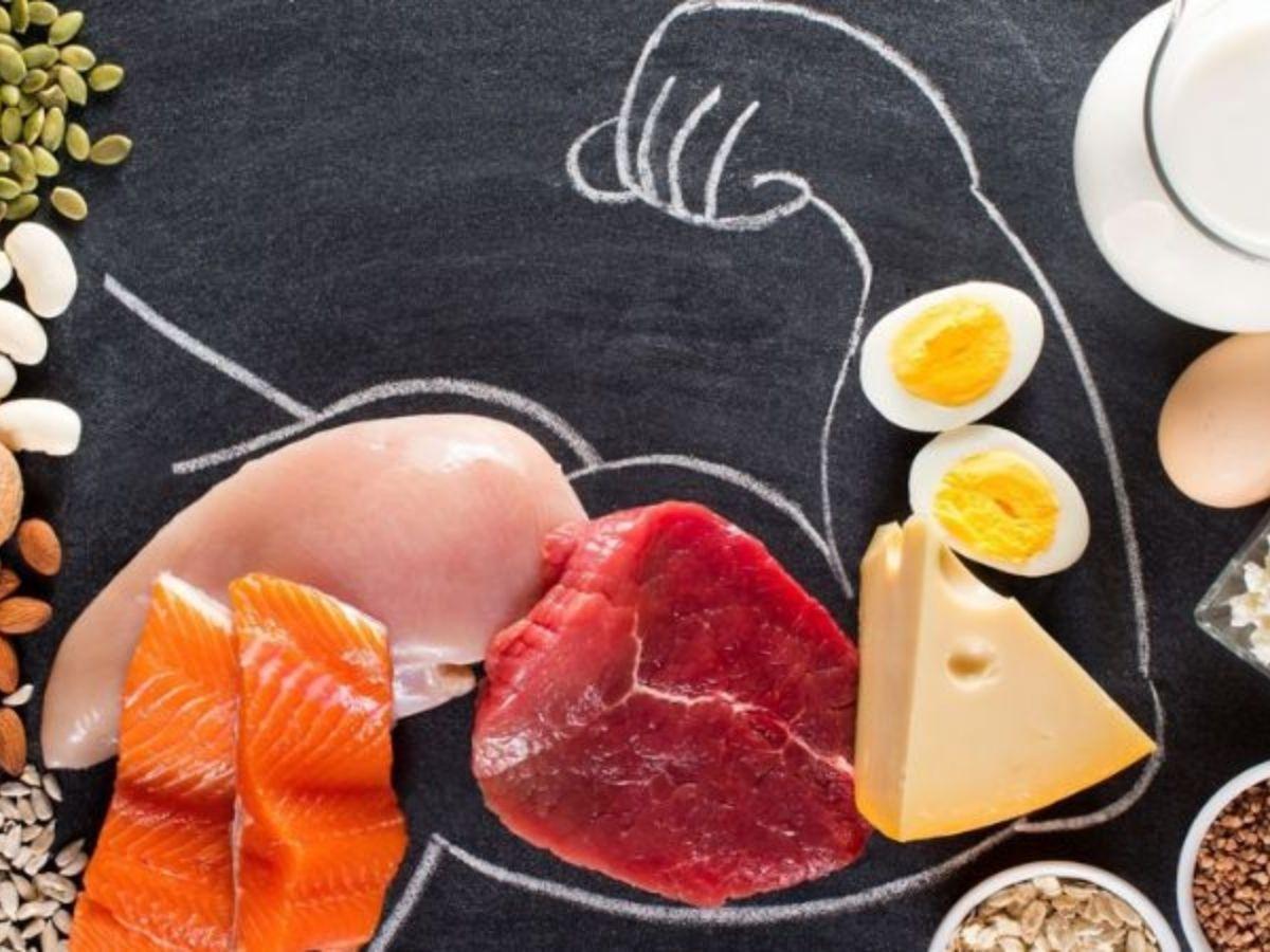 Cần bổ sung từ 1.6 - 2.2g protein/kg cân nặng mỗi ngày