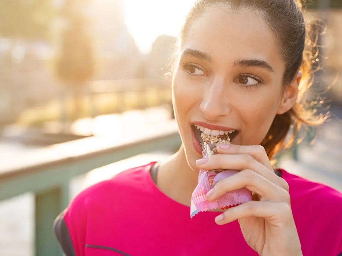 Những rủi ro tiềm ẩn khi ăn protein bar