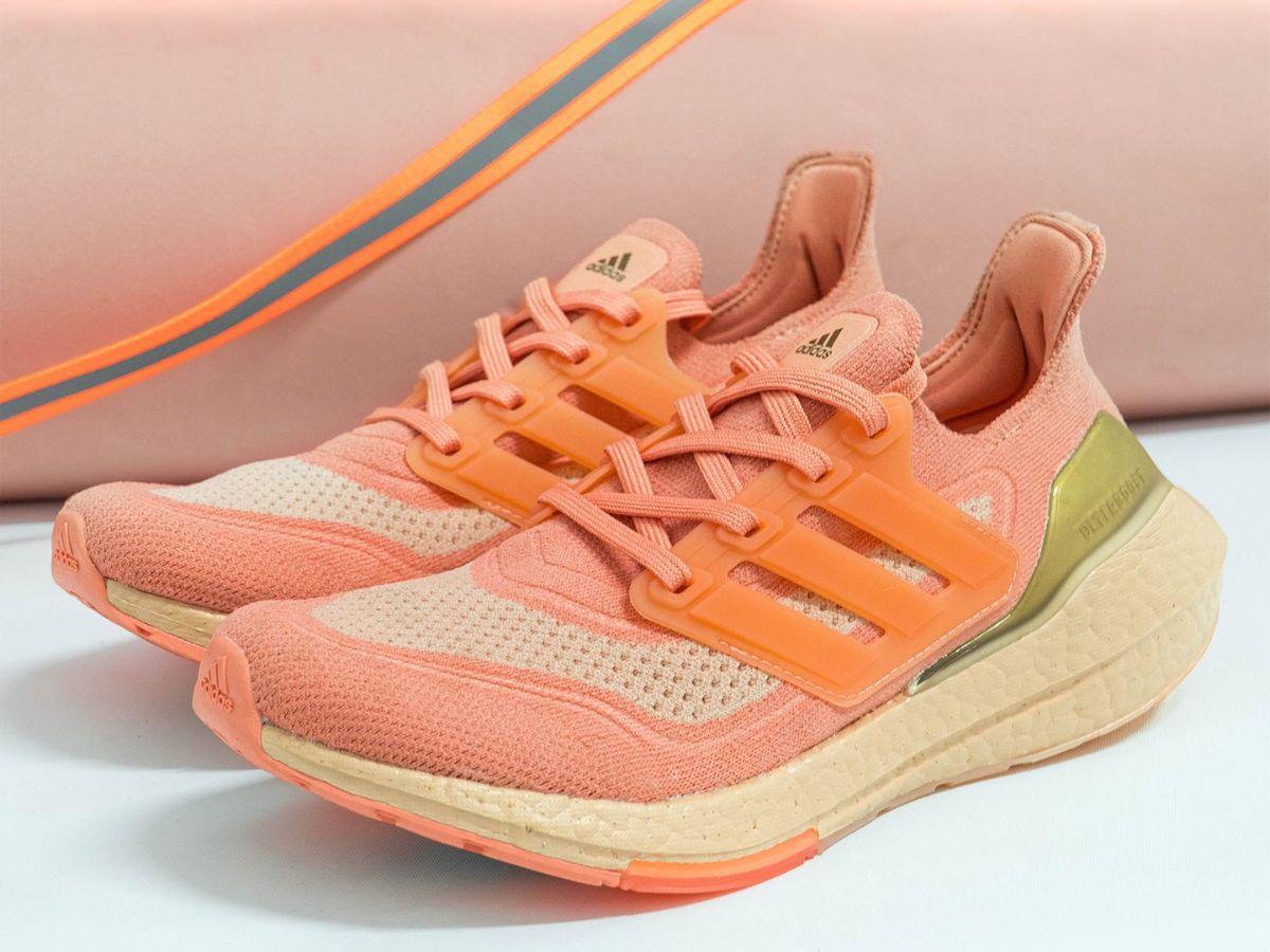 Adidas Ultraboost 21 sở hữu phần Boost đệm giày cực kỳ êm ái