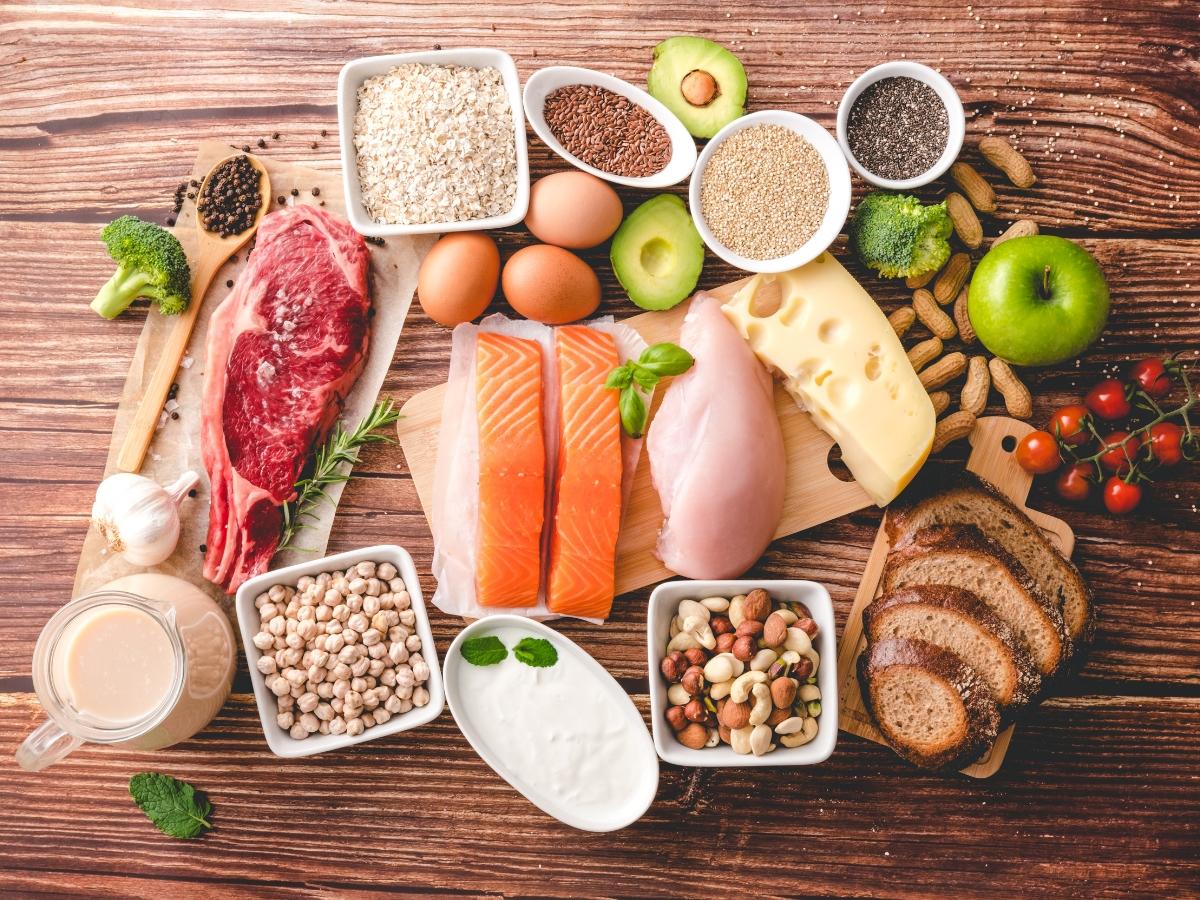 Để tăng cơ, giảm mỡ hiệu quả, bạn cần duy trì tỷ lệ dinh dưỡng hợp lý