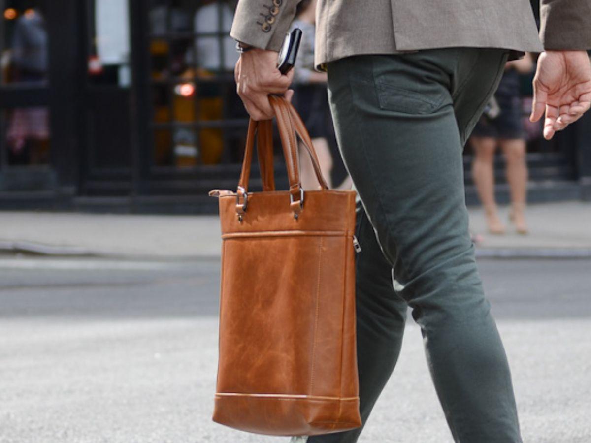 Tote bag có thiết kế đơn giản nhưng cực kỳ tiện lợi