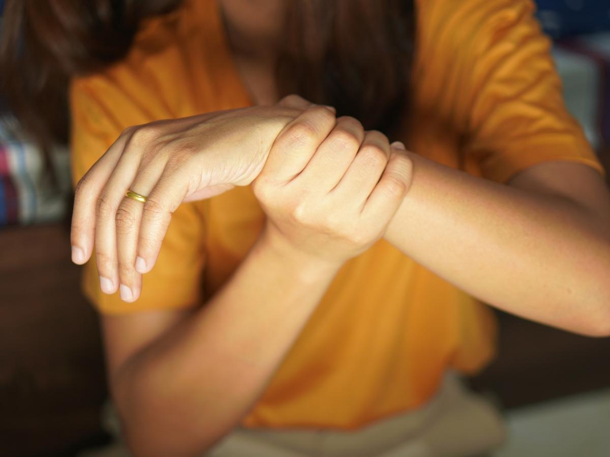 Dị hóa cơ là quá trình cơ bắp bị phá vỡ do thiếu dinh dưỡng hoặc tập luyện quá sức