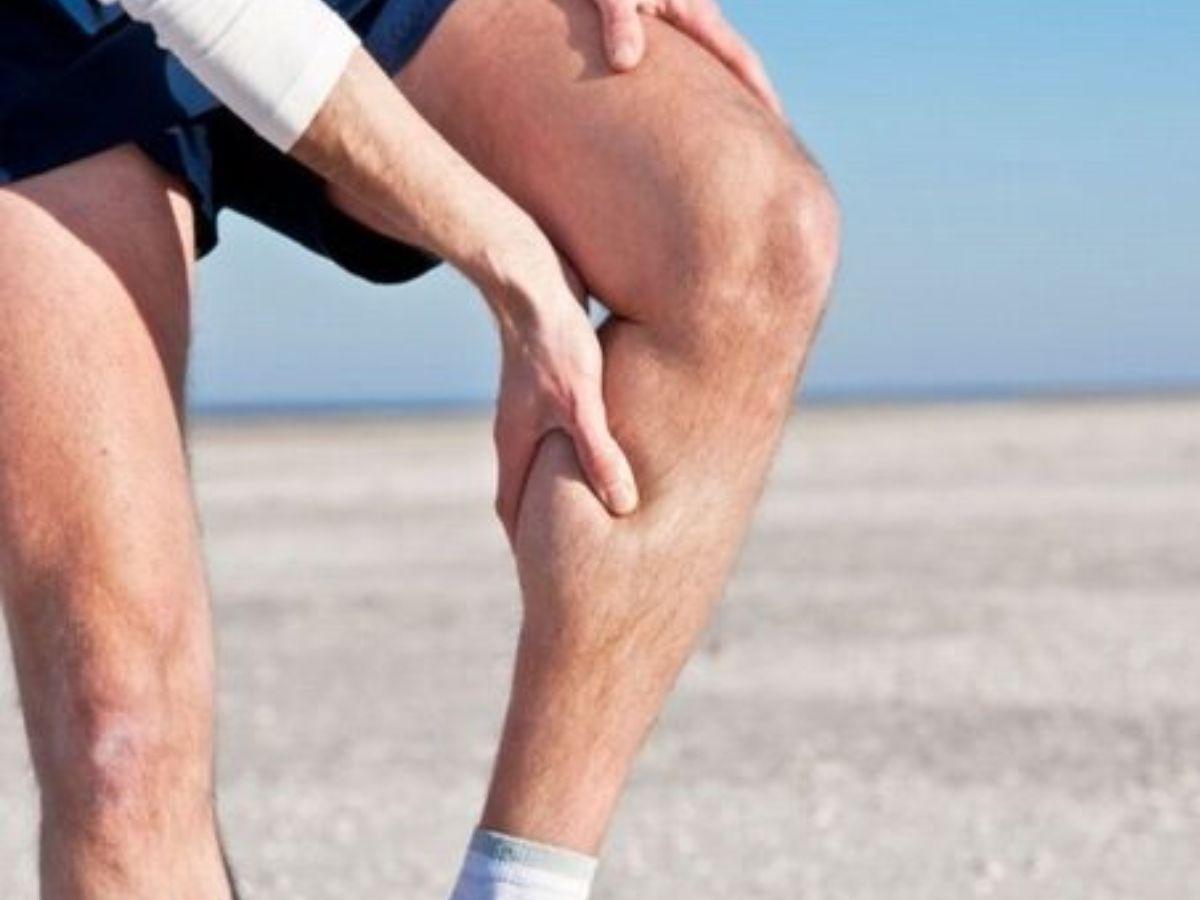 Căng cơ xảy ra khi cơ bị kéo giãn quá mức hoặc phải hoạt động đột ngột với cường độ cao