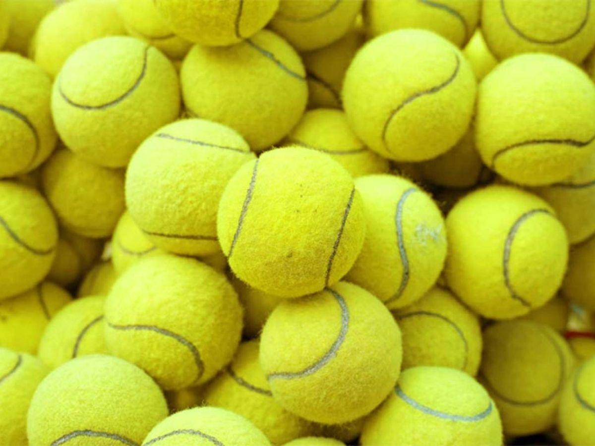 Bóng tennis được thiết kế đặc biệt để đảm bảo độ nảy, độ bền và tốc độ khi thi đấu