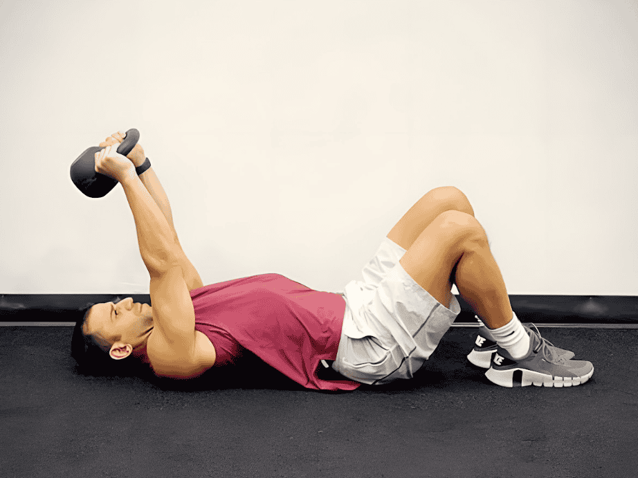 Đây là một trong những bài tập phổ biến nhất để phát triển cơ tam đầu