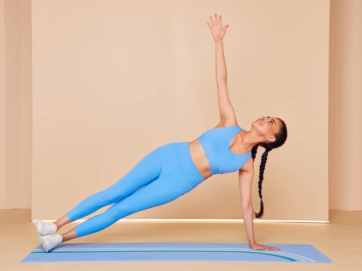 Side plank tập trung vào cơ liên sườn, giúp eo săn chắc