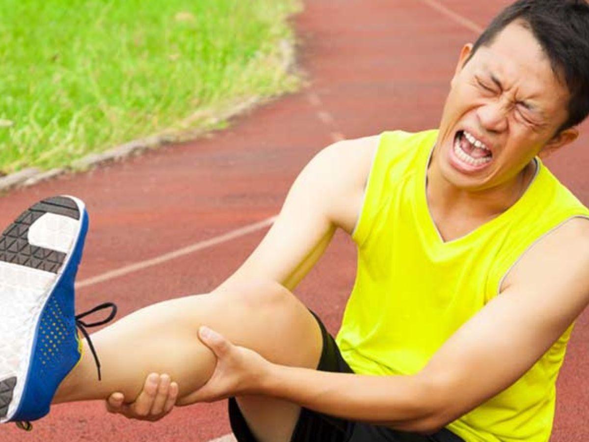 Chuột rút là tình trạng cơ bắp co thắt đột ngột, gây đau đớn và khó chịu