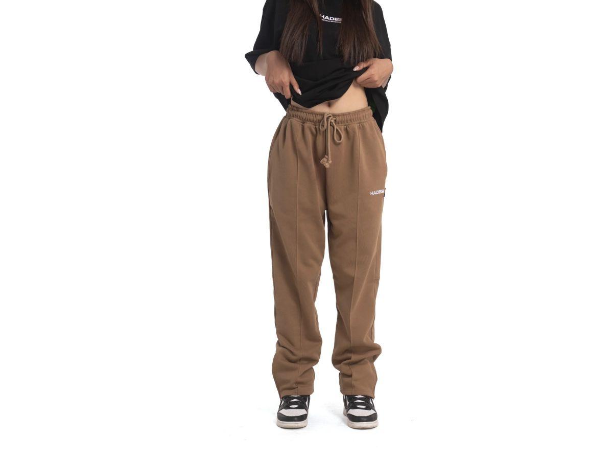 Nhờ vào những thiết kế thời trang đón đầu xu hướng Streetwear mà Hades đang là một trong những thương hiệu thời trang local được các tín đồ thời trang đường phố săn đón