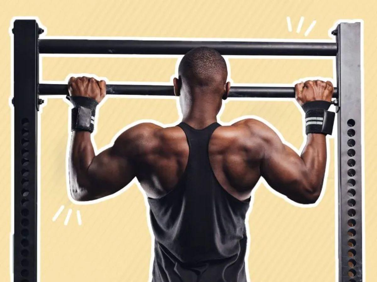 Pull Up (Xà đơn): Phát triển cơ xô, tay trước, vai