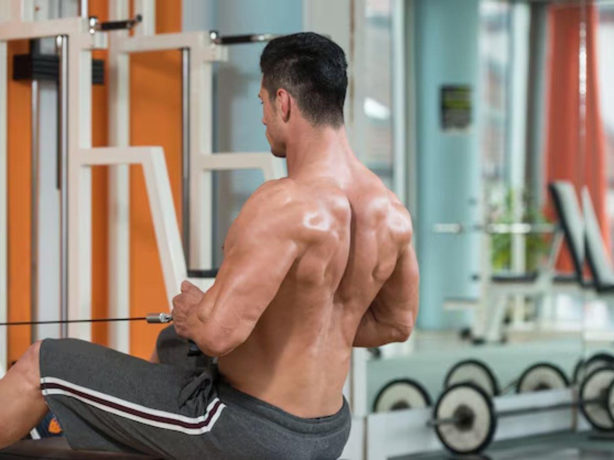 Cơ lưng xô được luyện tập giúp bảo vệ cột sống, hạn chế các bệnh về cột sống