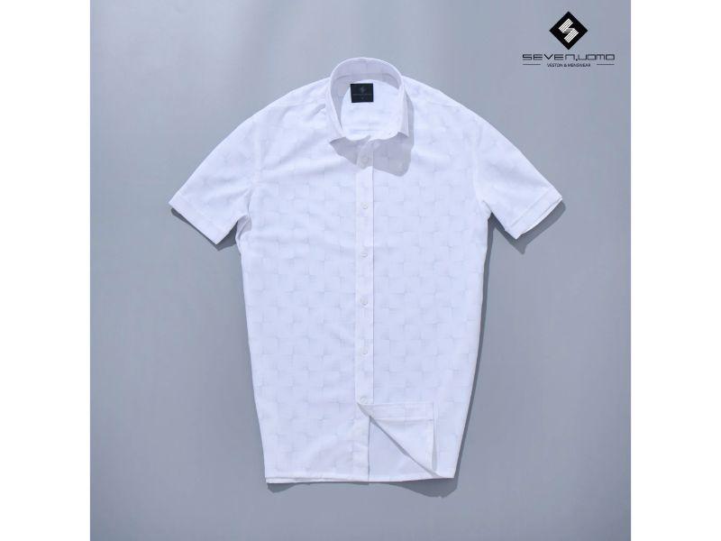 Seven Uomo là một trong những cửa hàng dành cho những chàng trai yêu thích phong cách lịch thiệp