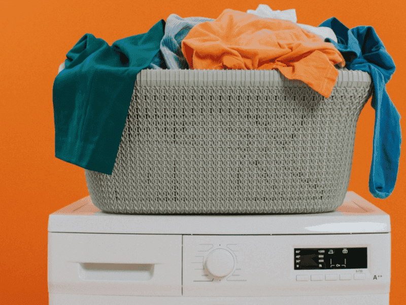 giặt áo khoác bomber kaki ít phai màu