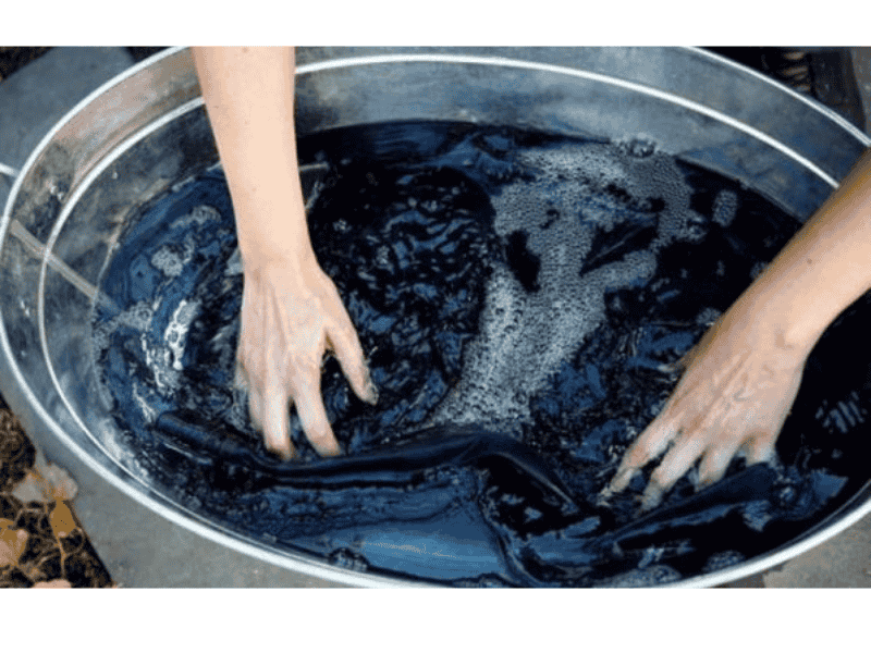 Hướng dẫn giặt áo khoác gió Coolmate