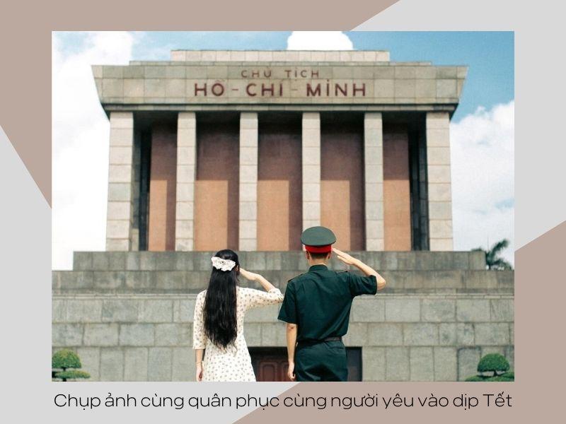 Chụp ảnh cùng quân phục cùng người yêu vào dịp Tết 