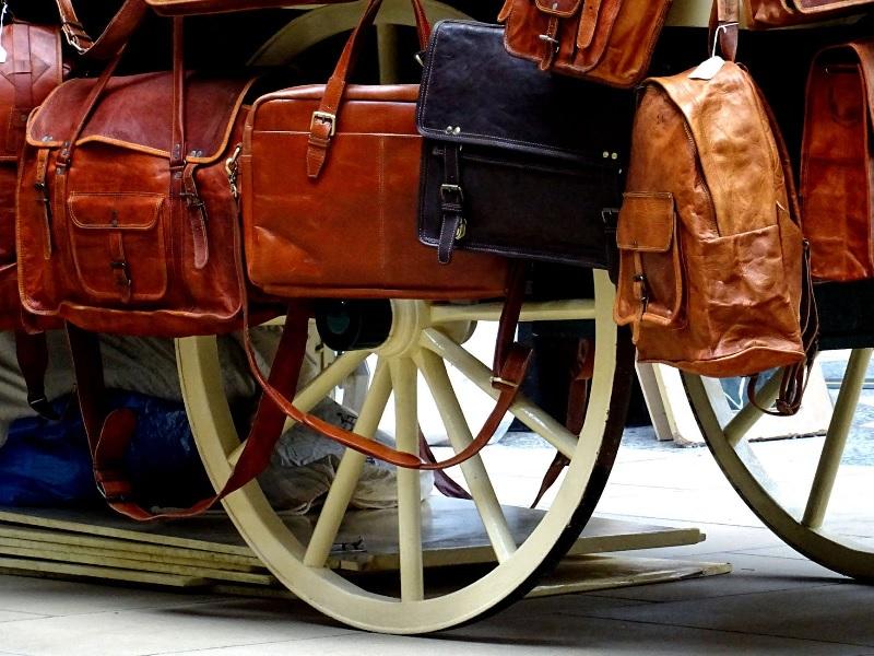 Leather có nhiều ưu điểm cho tạo hình các sản phẩm