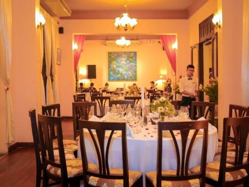 nhà hàng mở xuyên tết hà nội